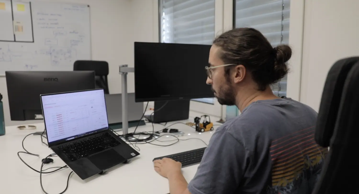 man using computer by ForkOn GmbH